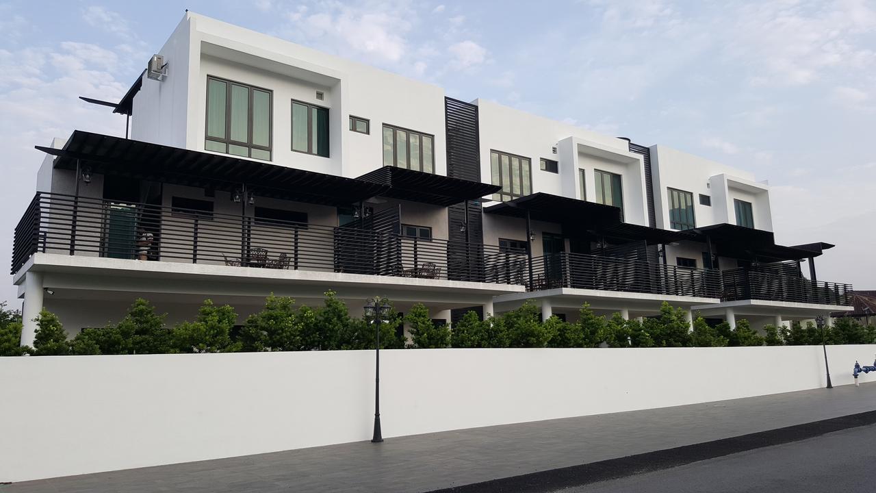 Hermitage Boutique House Taiping Exterior photo